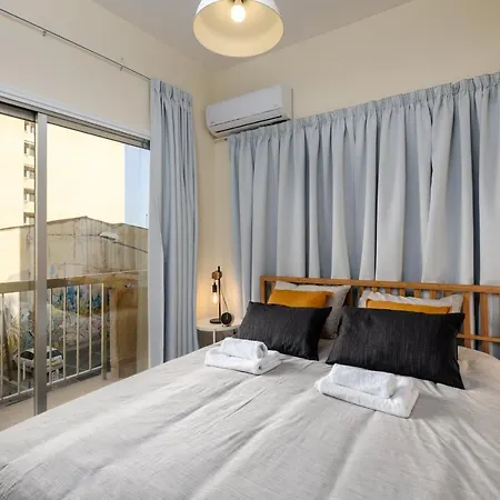 The Joy - Centre One Bedroom Flat * Lárnaka