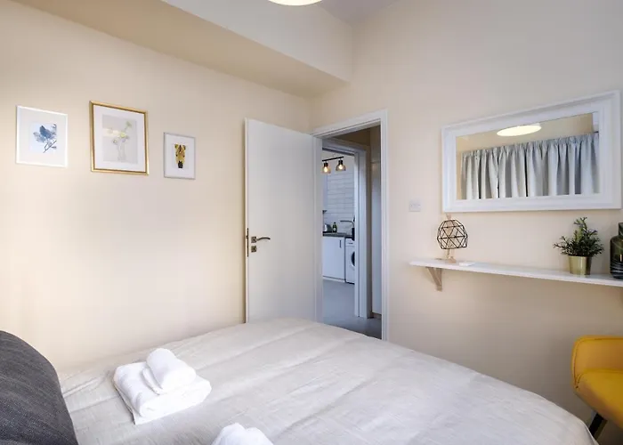 The Joy - Centre One Bedroom Flat * Ларнака