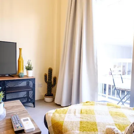 Lägenhet The Joy - Centre One Bedroom Flat Larnaca